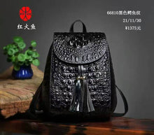 Load image into Gallery viewer, 2021  New Women&#39;s Cowhide Backpack Female Crocodile Grain Genuine Leather Girl bussiness Travel  Backpacks Students School Bag
