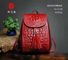 Load image into Gallery viewer, 2021  New Women&#39;s Cowhide Backpack Female Crocodile Grain Genuine Leather Girl bussiness Travel  Backpacks Students School Bag